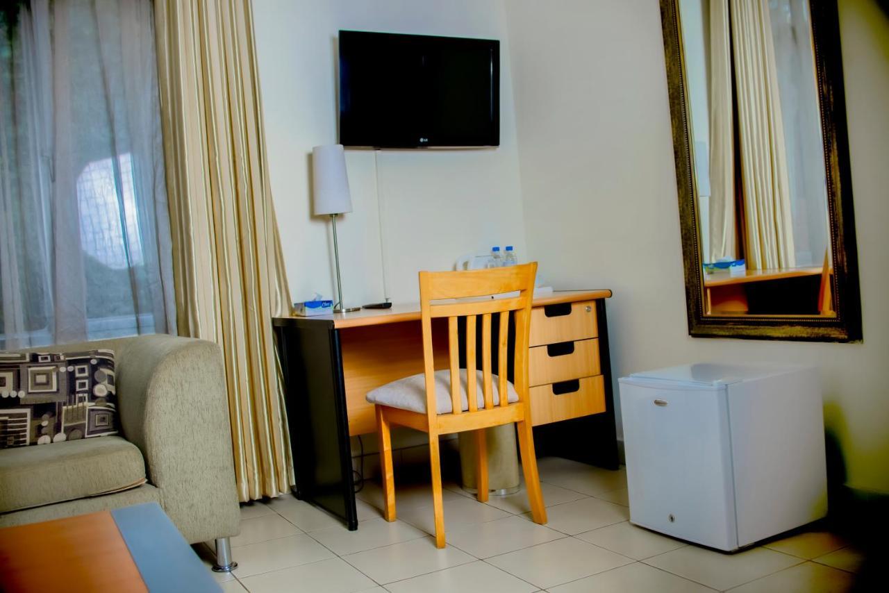 One Click Hotel Кигали Экстерьер фото