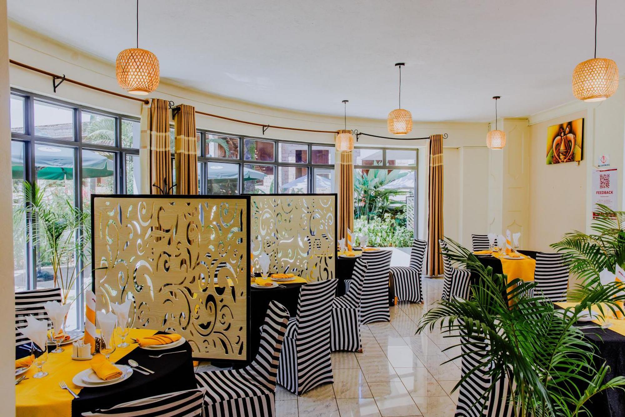One Click Hotel Кигали Экстерьер фото